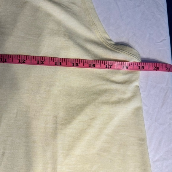 Patagonia Pale Yellow Sleeveless Tank - Yoga/Hiking/Outdoors/Workout Size Large - Picture 9 of 10
